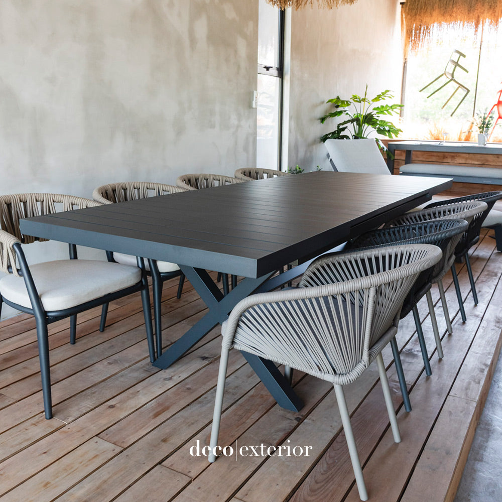 #color_charcoal grey